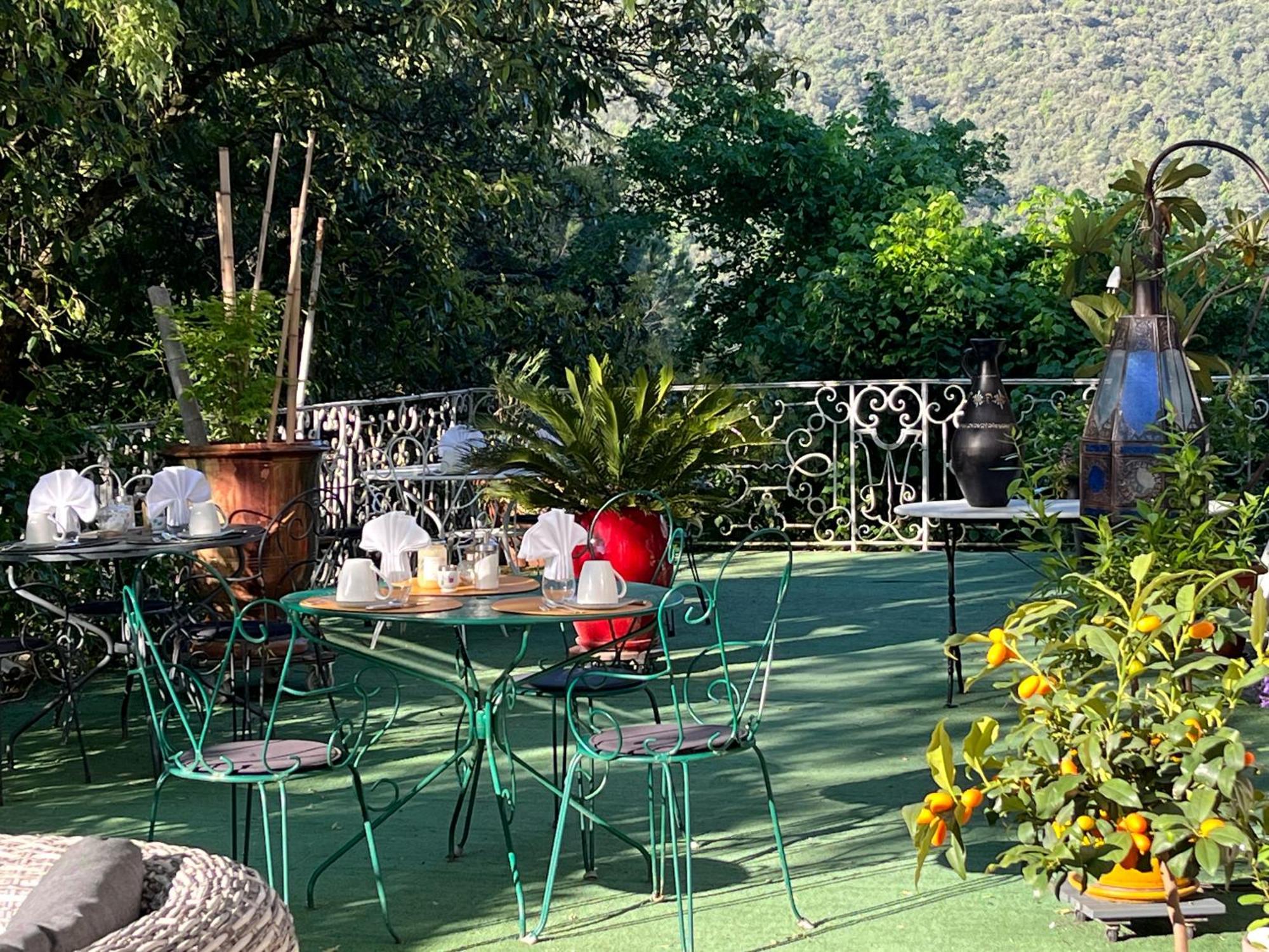 Les Dames De Saint Florent Exterior photo